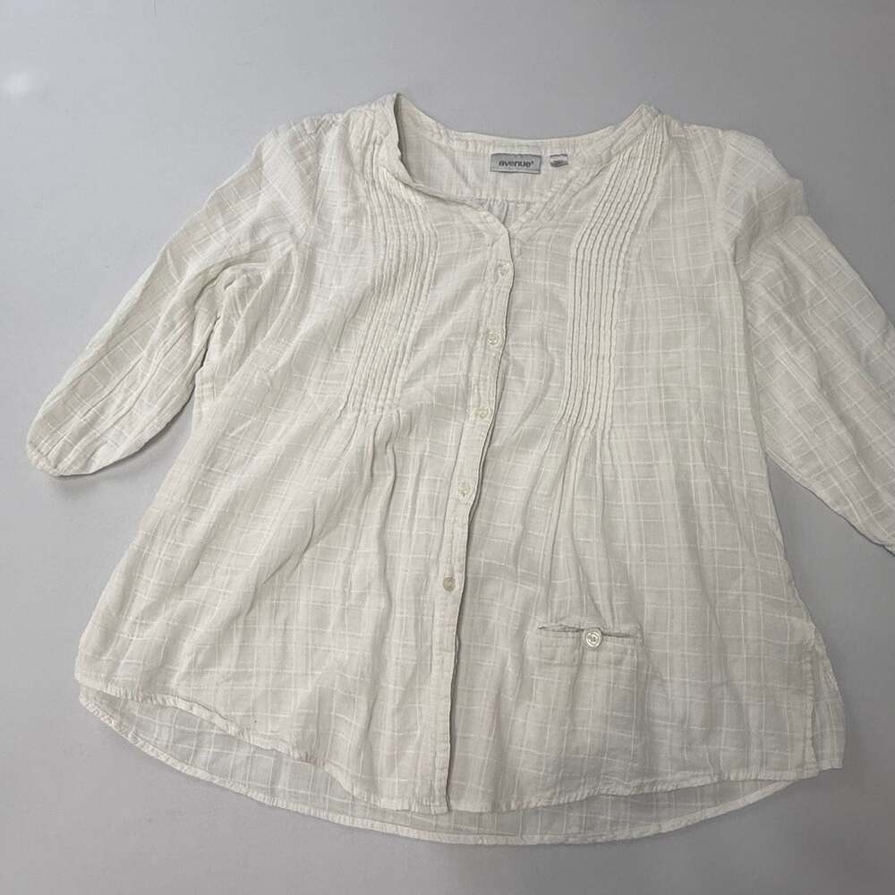Avenue White Grid Pintuck Button-Down Blouse Size 18/20